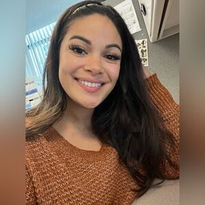 Meet your Posher, April